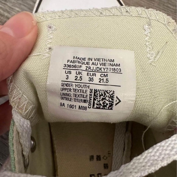 Converse - Picture 5 of 5